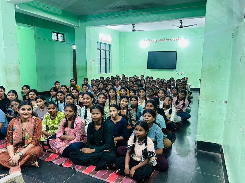 एसडीएम सुश्री अर्चना मिश्रा ने किया कस्तूरबा गांधी बालिका छात्रावास का निरीक्षण